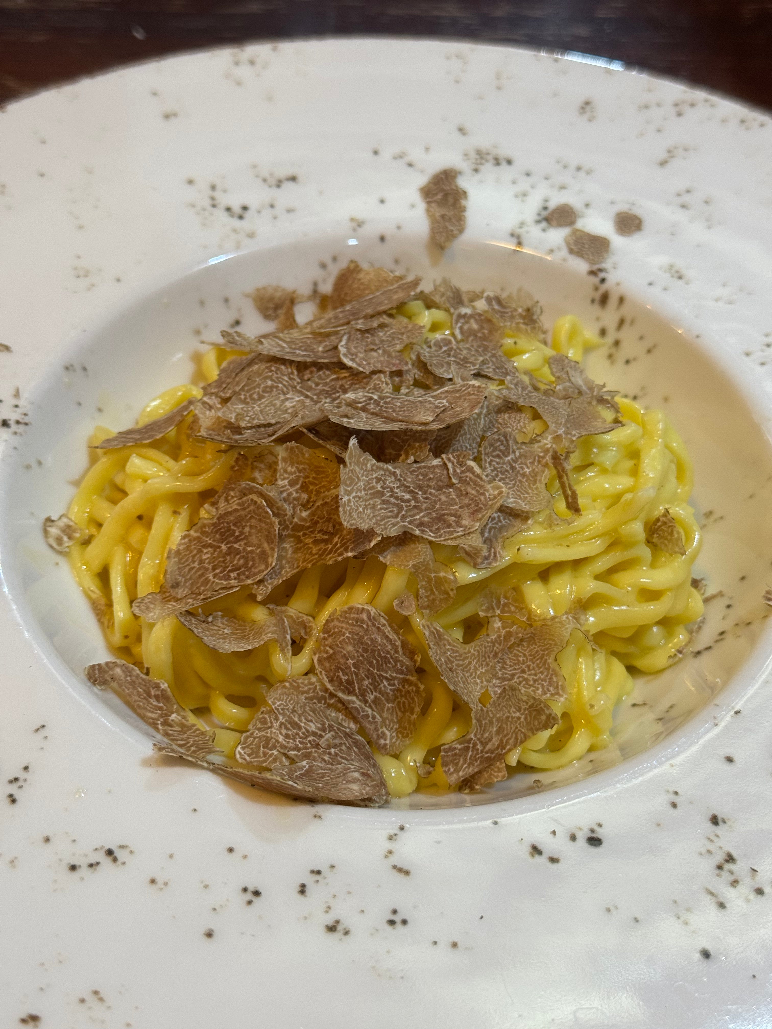 Fresh Italian White Winter Truffles - Small/Medium